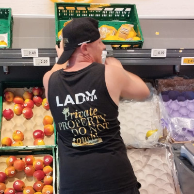 Muscle-Shirt „Private PROPERTY DO NOT touch“ - Owned & Proud Version