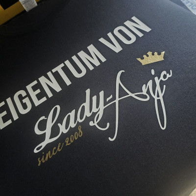 T-Shirt schwarz "Eigentum von Lady Anja"