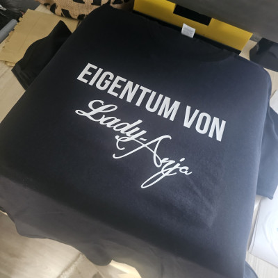 T-Shirt schwarz "Eigentum von Lady Anja"